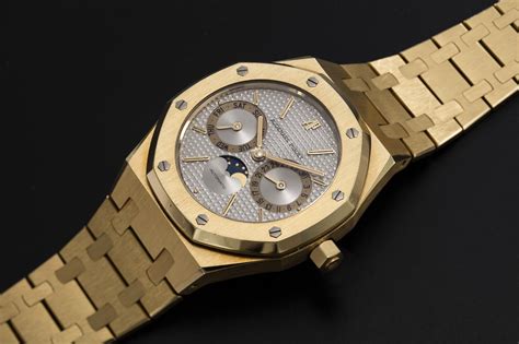 audemars piguet bianco|Audemars Piguet gold.